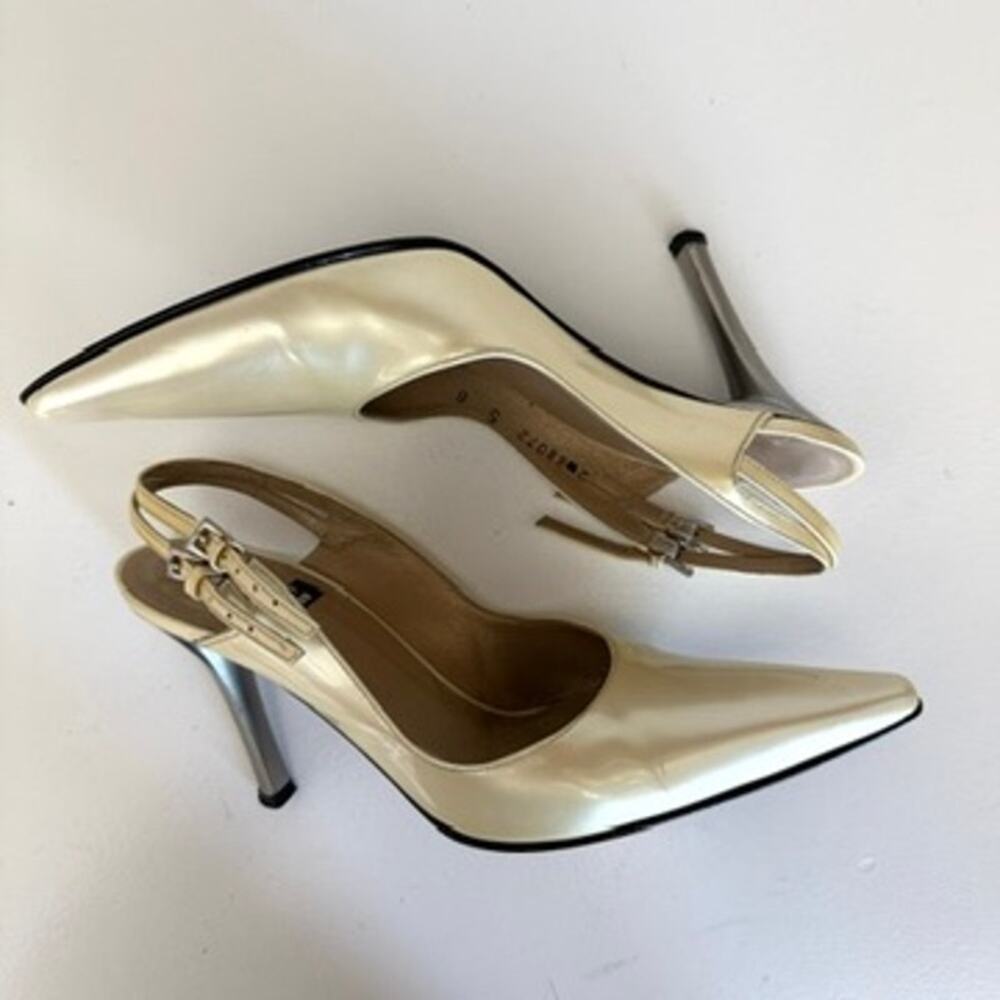 STUART WEITZMAN Slingback Heels Ivory Patent Leather Pointed Toe Size 5 Evening - Picture 11 of 11